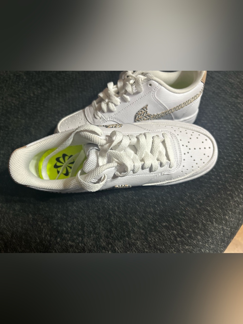 Nike Women’s vision low 6.5